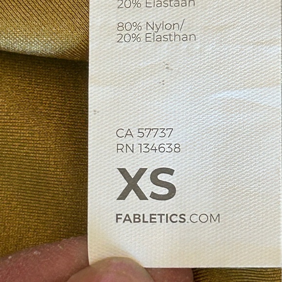 NWT Fabletics Shimmering Gold Oasis High Waisted Pocket 7/8 Leggings  Size XS - Picture 11 of 13